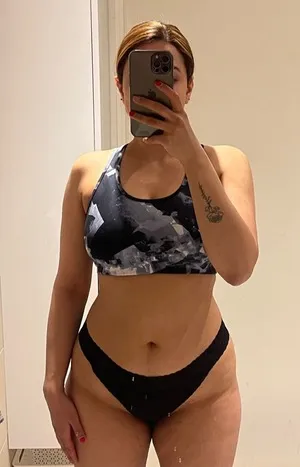 high profile escorts in Kamla Nagar