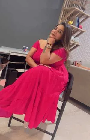 female escorts in Kamla Nagar